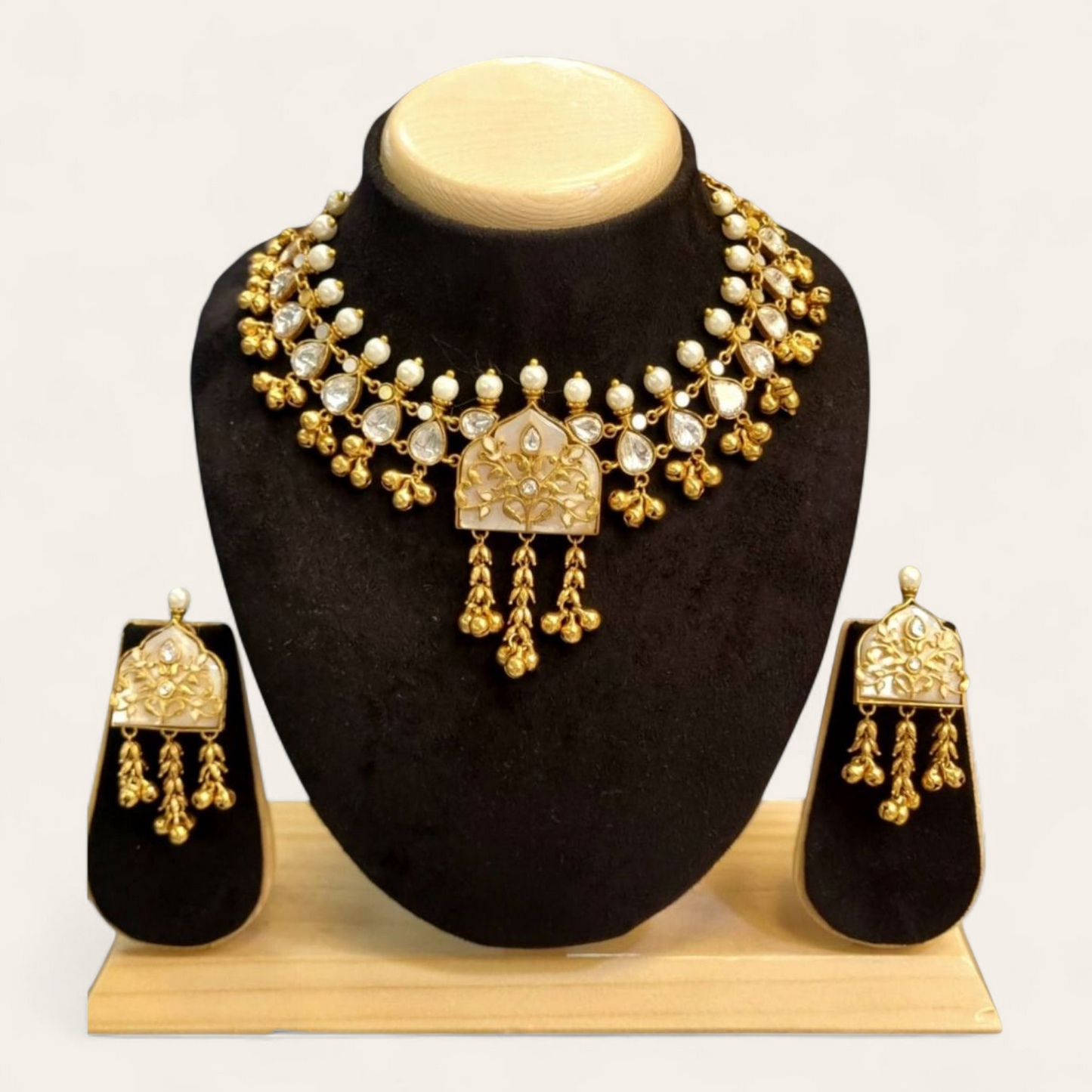 Traditional Mother of Pearl and Kundan Necklace Set