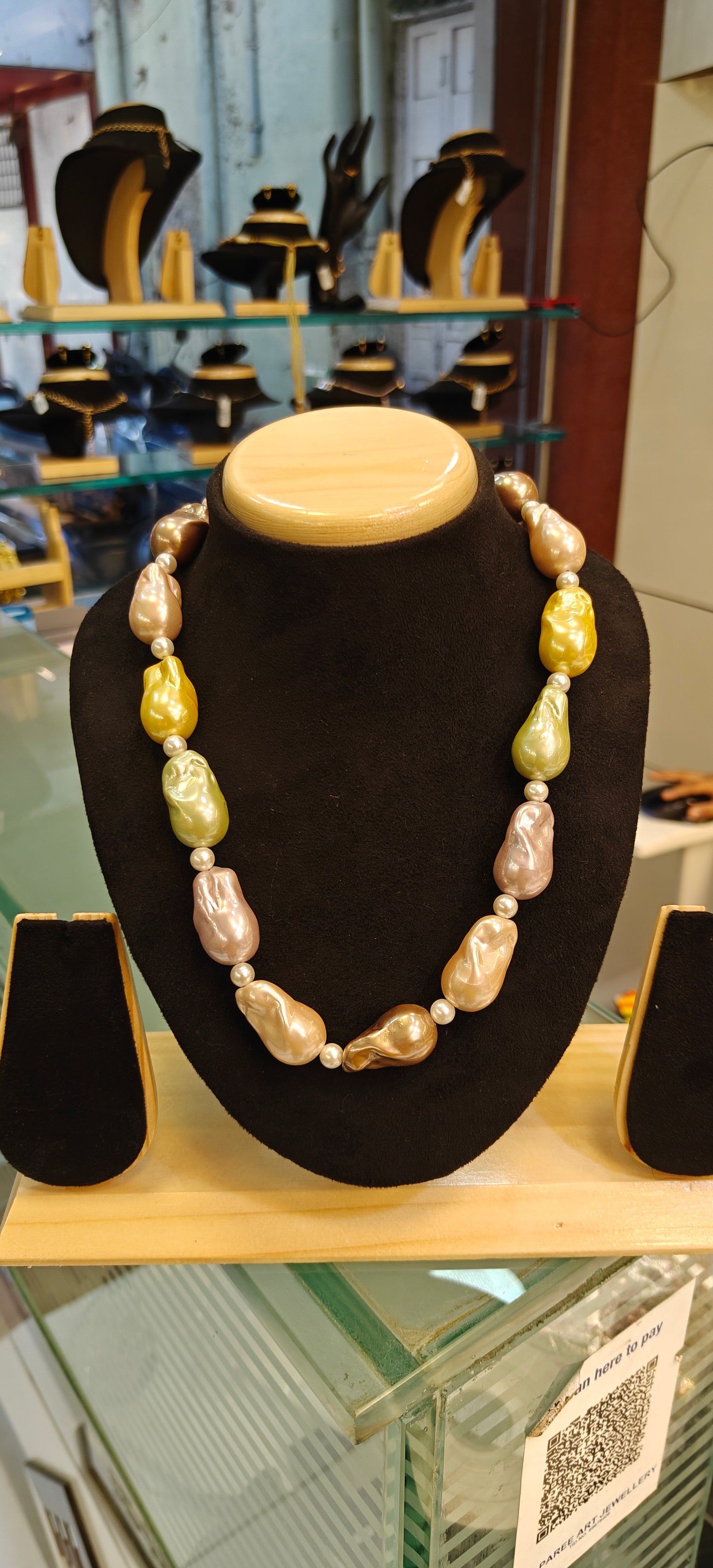 π Multi-Color Baroque Pearl Statement Necklace Maala