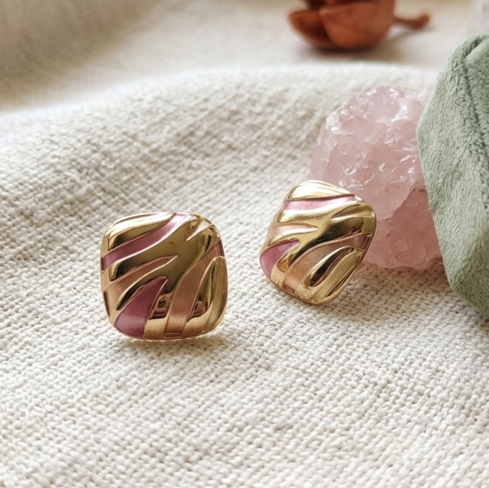 Jalparee Aura Pastel Pink & Gold Grooved Square Studs