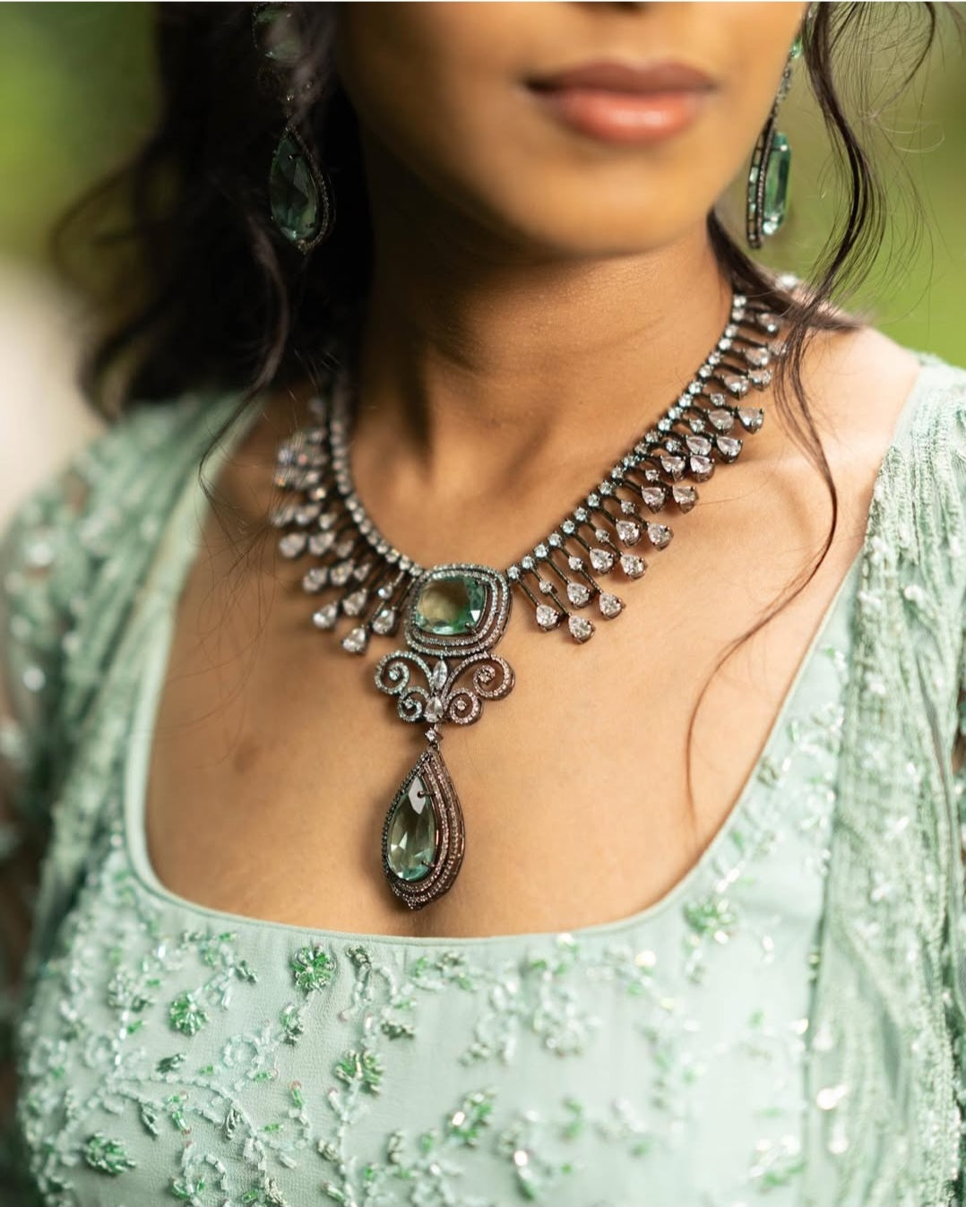 Luxurious Victorian Polish Necklace Set