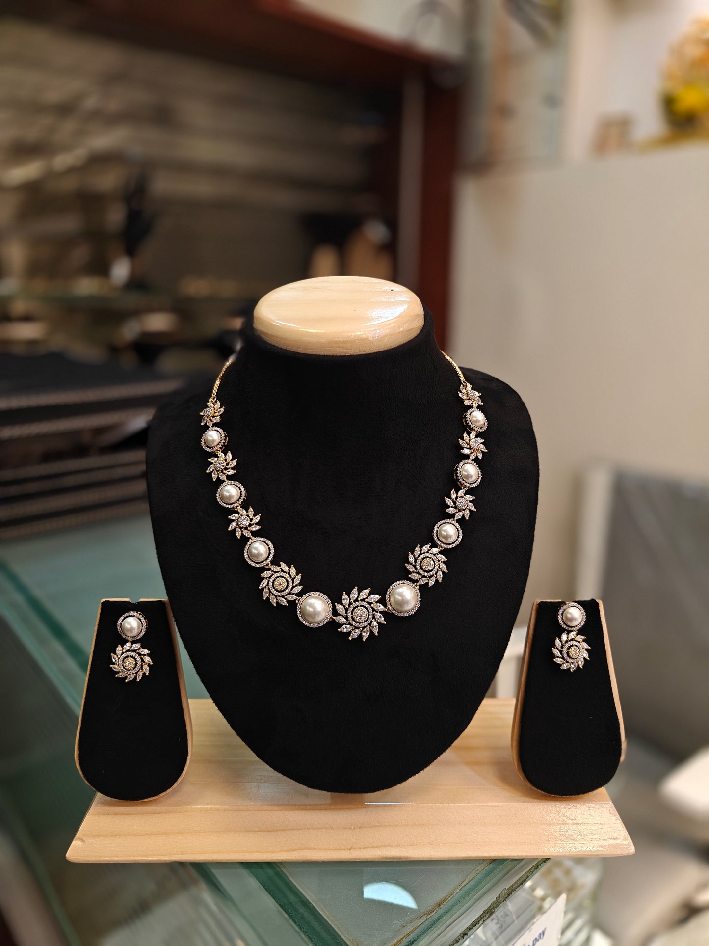 Exquisite American Diamond & Faux Pearl Necklace Set