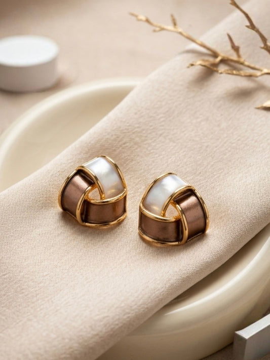Jalparee Luxe Interlocking Knot Earrings in Mocha and Mother-of-Pearl Finish