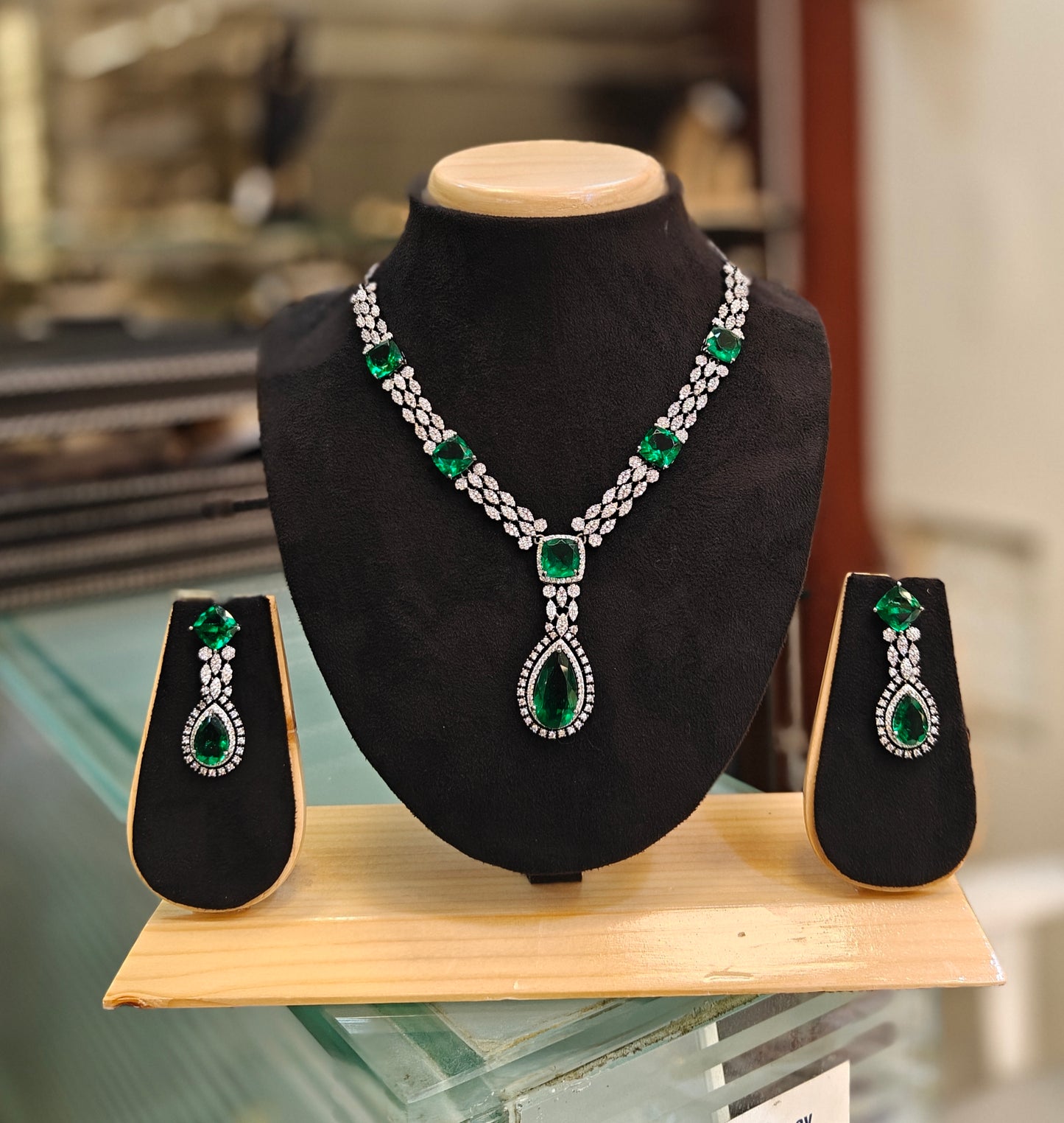 The Empress Emerald & Diamond Set